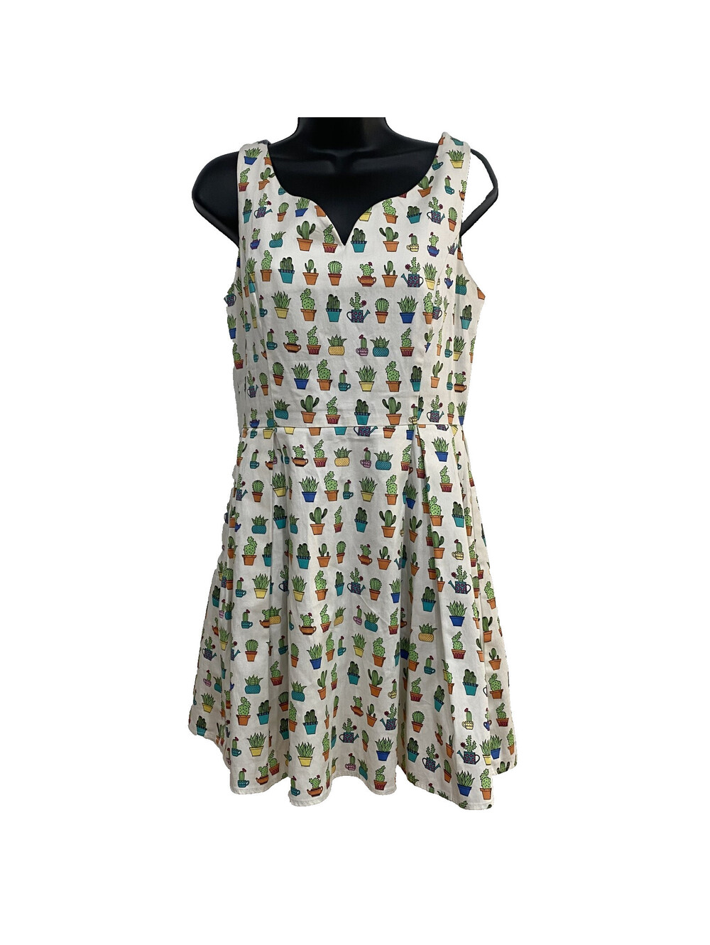 IXIA - Size Medium - Cotton Cactus Floral Sleeveless Sleeveless V-Neck Sundress